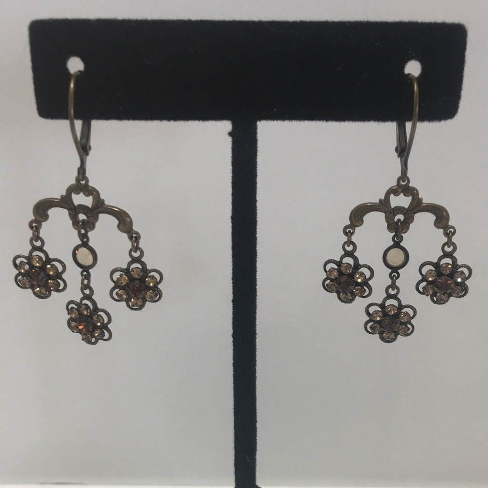 Dangle earrings with Swarovski crystals